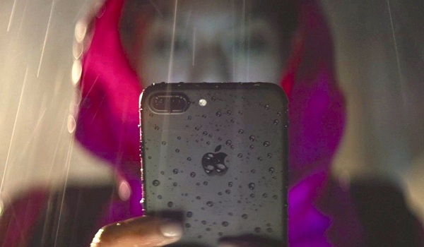 iPhone 7 is water resistant 